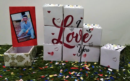 Jumping Cubes | Popup Cubes | 21 Photos